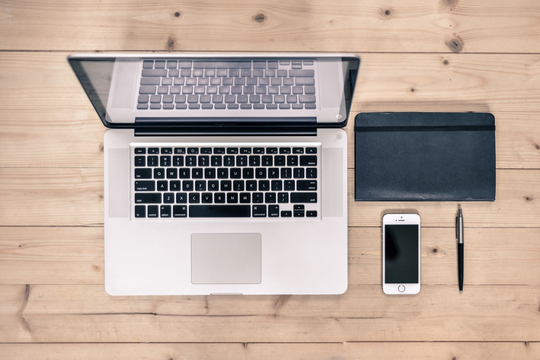 De ce ar trebui să ții cont atunci când vrei să-ți iei un laptop refurbished