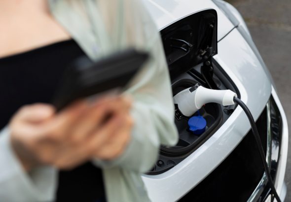 Cât a scăzut piața auto second-hand după valul de mașini electrice?