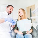 5 criterii după care îți alegi implantologul, indiferent de clinică — Cluj Napoca NEWS