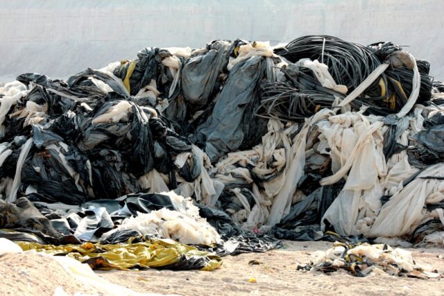 Photo selective waste collection