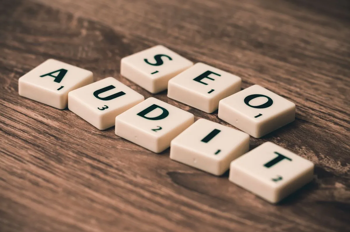 SEO sau Google Ads: diferențe și când merită fiecare